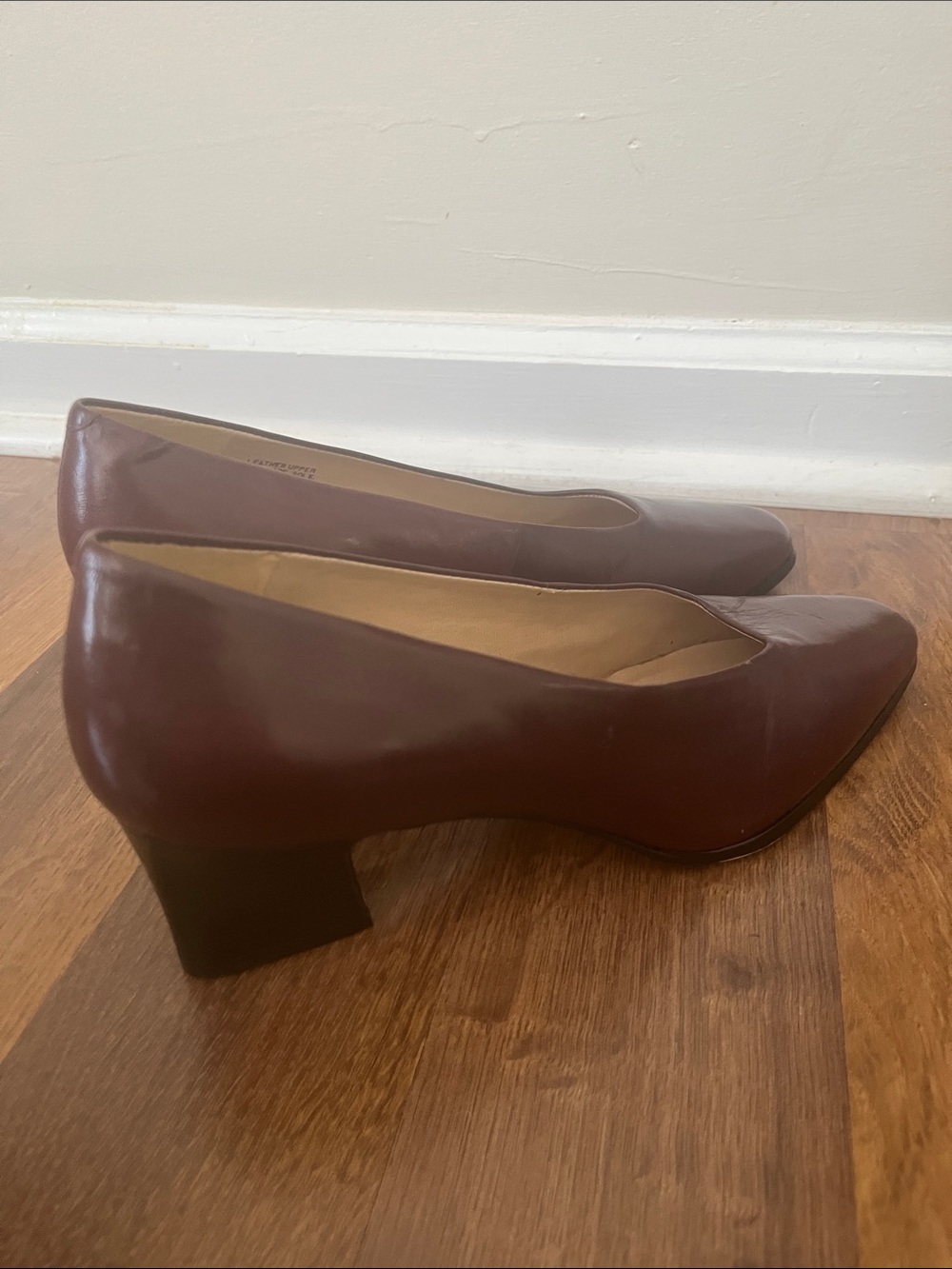Calico Burgundy Classic Leather Pumps with Low Block Heel Size 8.5